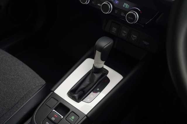 Honda Jazz Hybrid 1.5 h i-MMD SR Hatchback 5dr Petrol Hybrid eCVT Euro 6 (s/s) (109 ps) 