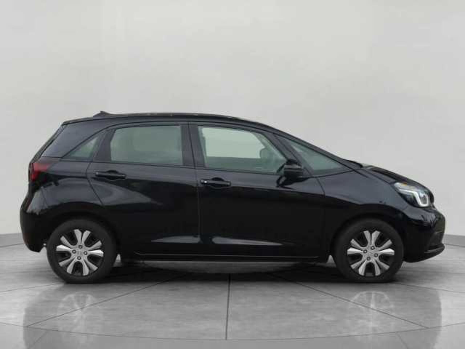 Honda Jazz Hybrid 1.5 h i-MMD SR Hatchback 5dr Petrol Hybrid eCVT Euro 6 (s/s) (109 ps) 