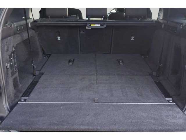 Land Rover Discovery 3.0 D300 MHEV R-Dynamic HSE SUV 5dr Diesel Auto 4WD Euro 6 (s/s) (300 ps) 