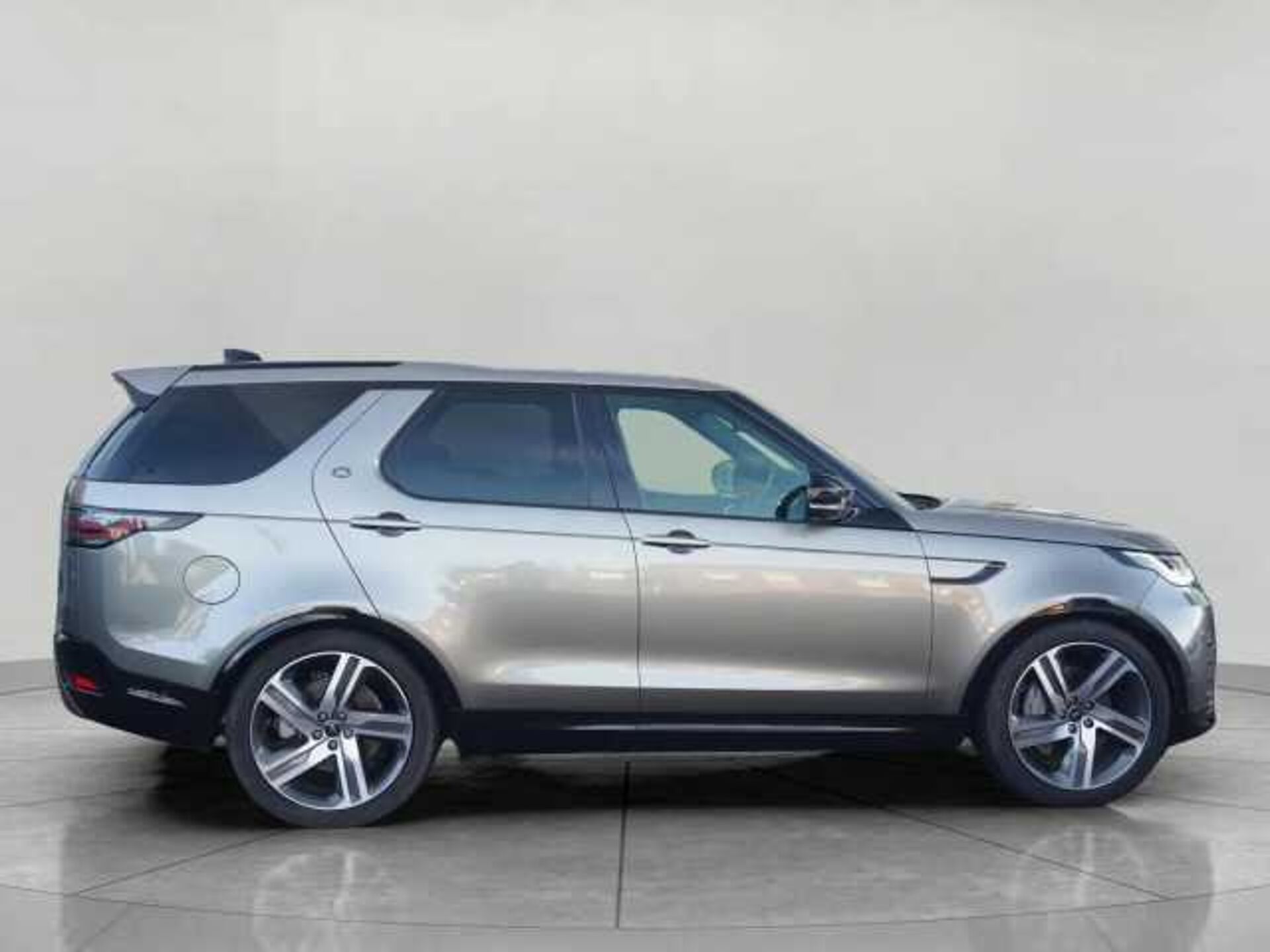 Land Rover Discovery 3.0 D300 MHEV R-Dynamic HSE SUV 5dr Diesel Auto 4WD Euro 6 (s/s) (300 ps) 