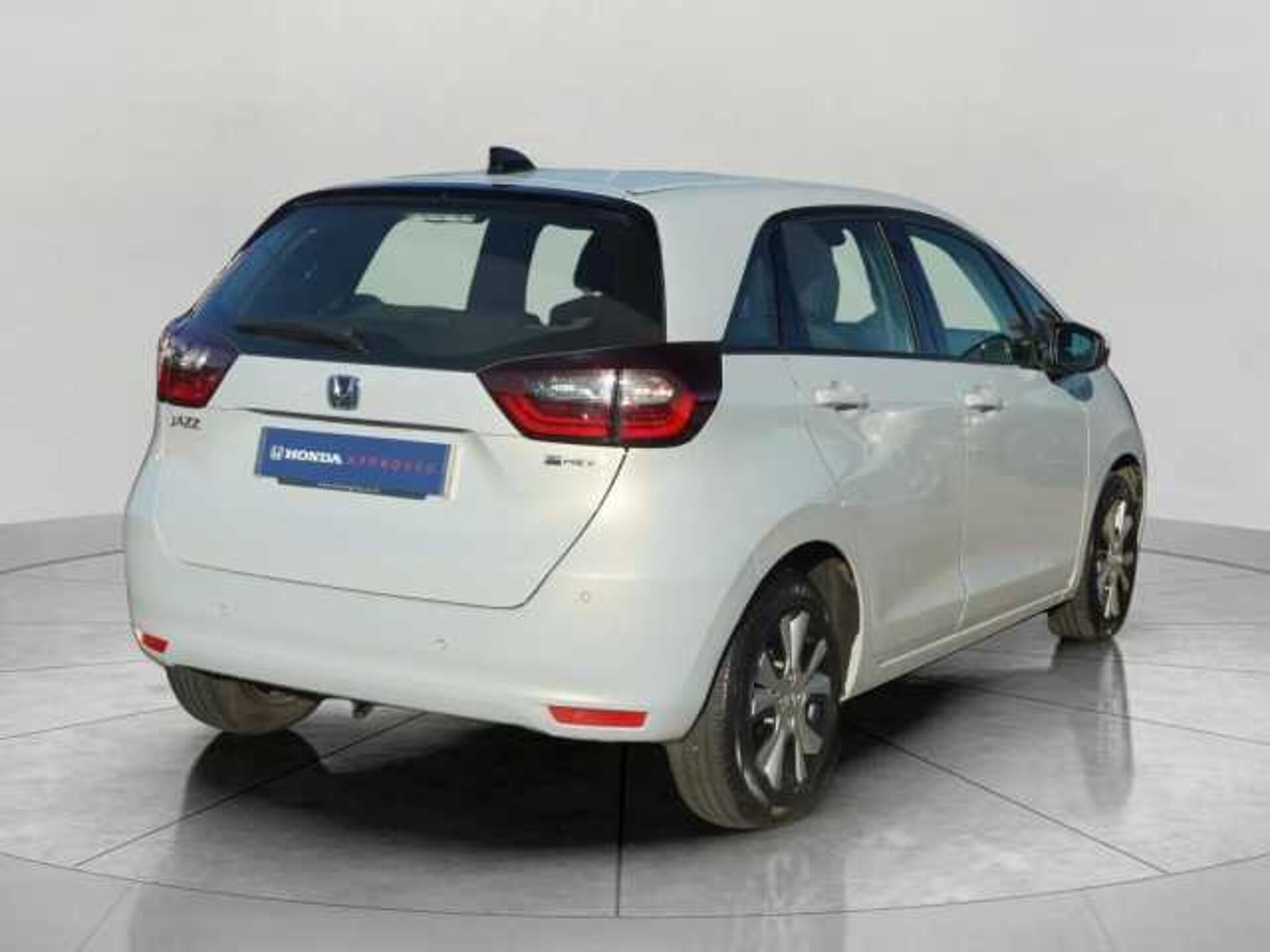 Honda Jazz Hybrid 1.5 h i-MMD SR Hatchback 5dr Petrol Hybrid eCVT Euro 6 (s/s) (109 ps) 