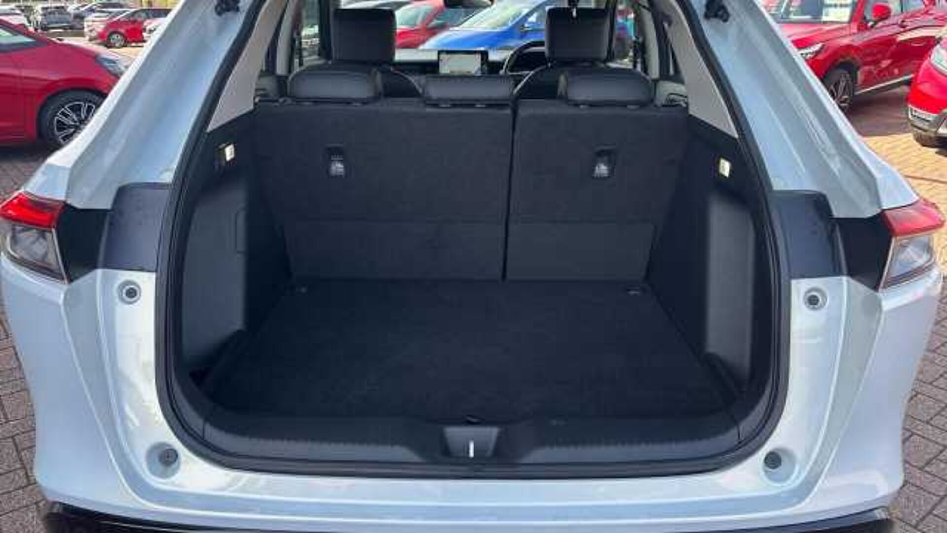 Honda HR-V Hybrid 1.5 h i-MMD Advance SUV 5dr Petrol Hybrid CVT Euro 6 (s/s) (131 ps) 
