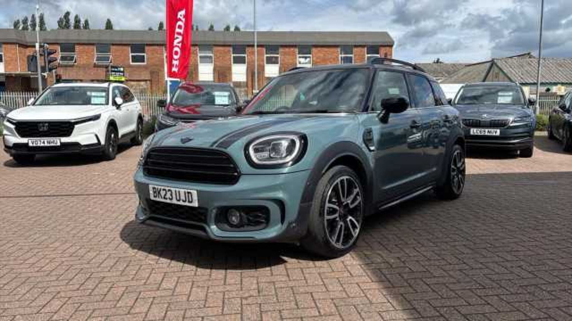 MINI Mini 1.5 Cooper Sport SUV 5dr Petrol Steptronic Euro 6 (s/s) (136 ps) 