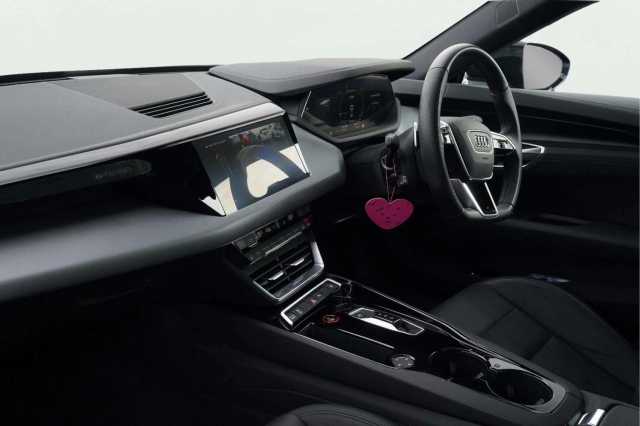 Audi e-tron GT 93.4kWh Saloon 4dr Electric Auto quattro (476 ps) 