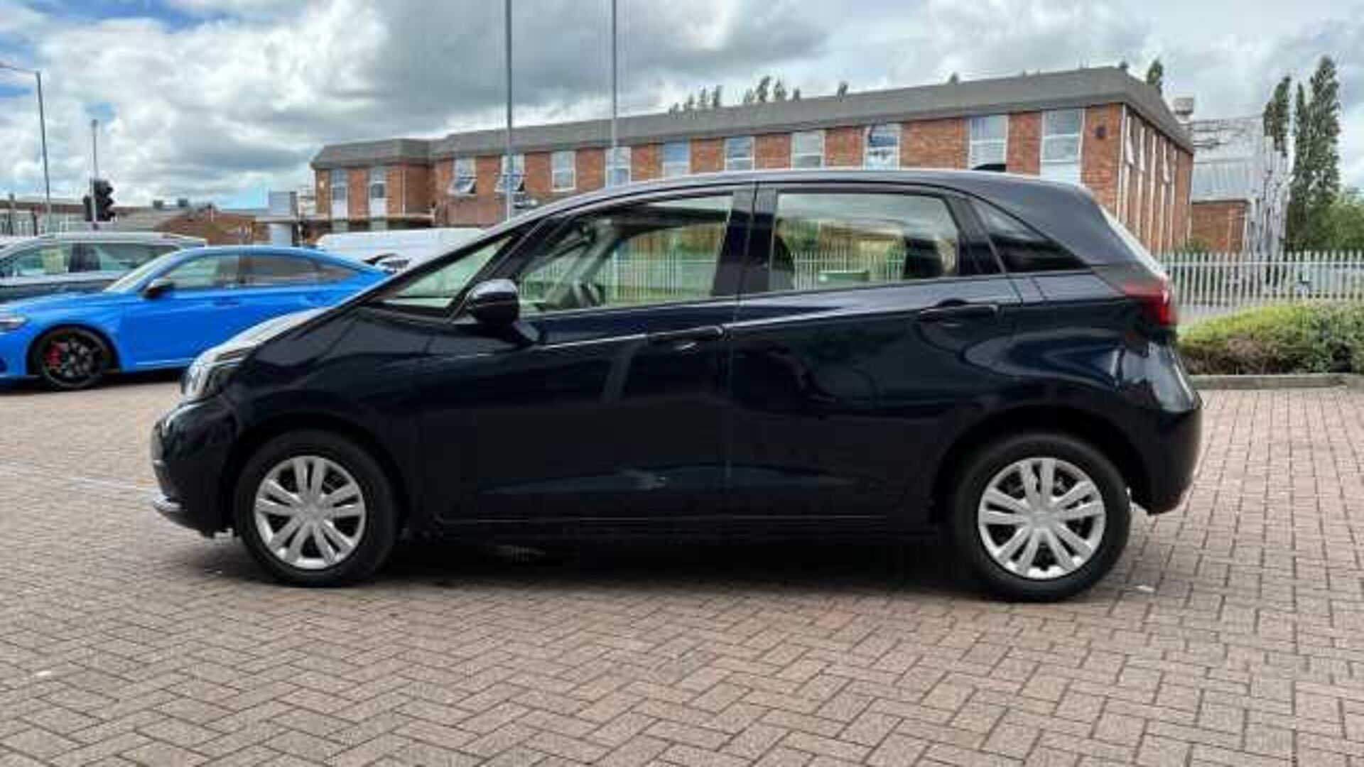 Honda Jazz Hybrid 1.5 h i-MMD SE Hatchback 5dr Petrol Hybrid eCVT Euro 6 (s/s) (107 ps) 