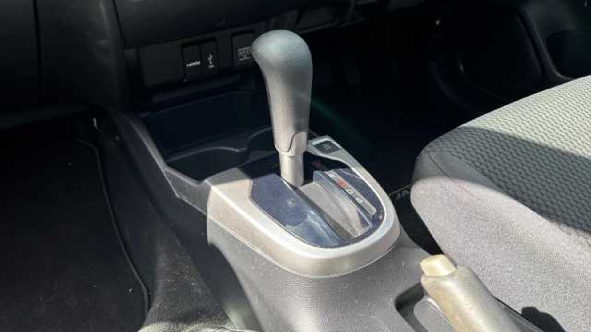 Honda Jazz 1.3 i-VTEC SE Hatchback 5dr Petrol CVT Euro 6 (s/s) (102 ps) 