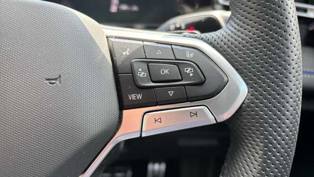 Volkswagen Tiguan 2.0 TDI R-Line SUV 5dr Diesel DSG Euro 6 (s/s) (150 ps) 
