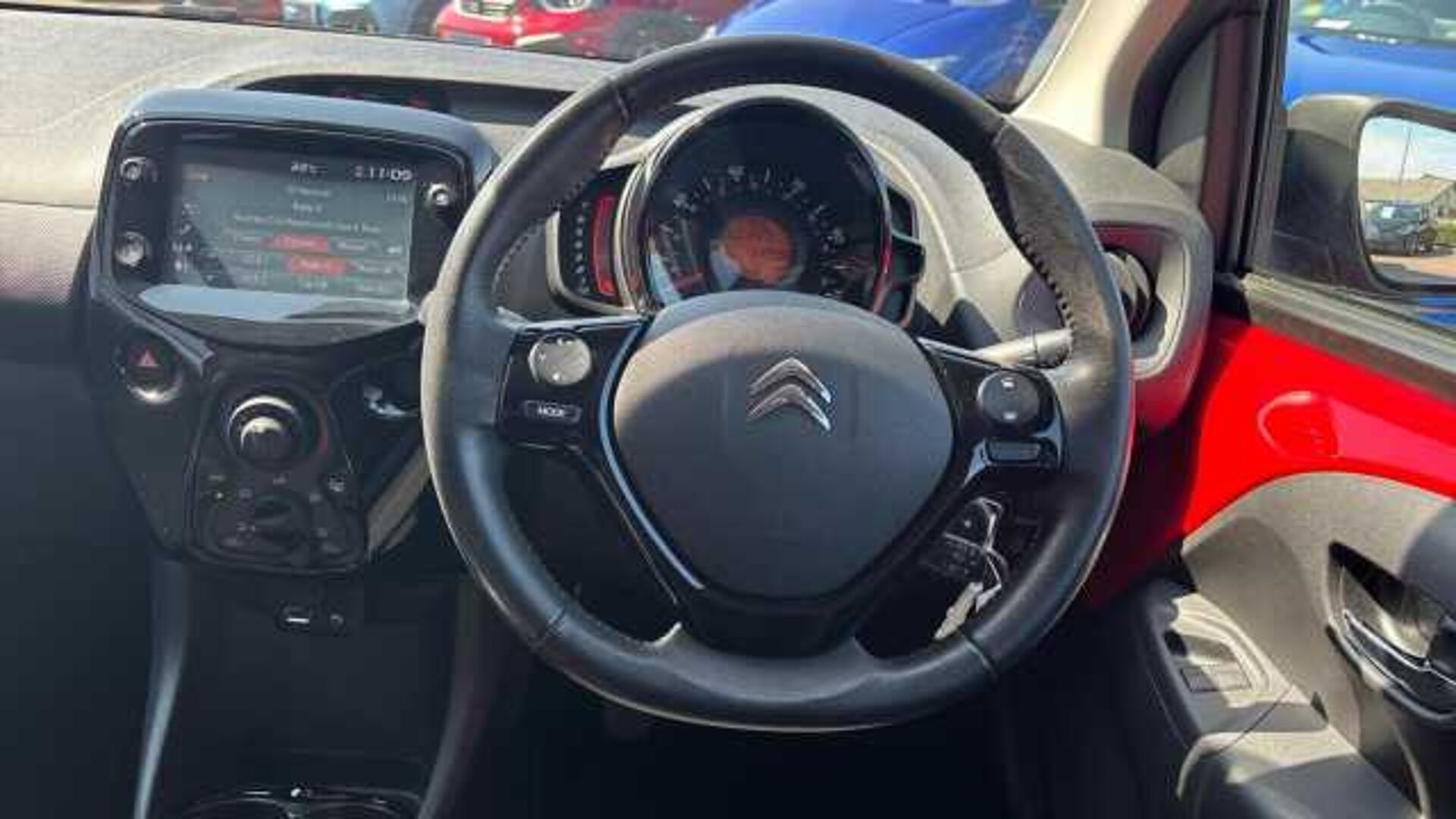 Citroen C1 1.0 VTi Shine Hatchback 5dr Petrol Manual Euro 6 (s/s) (72 ps) 