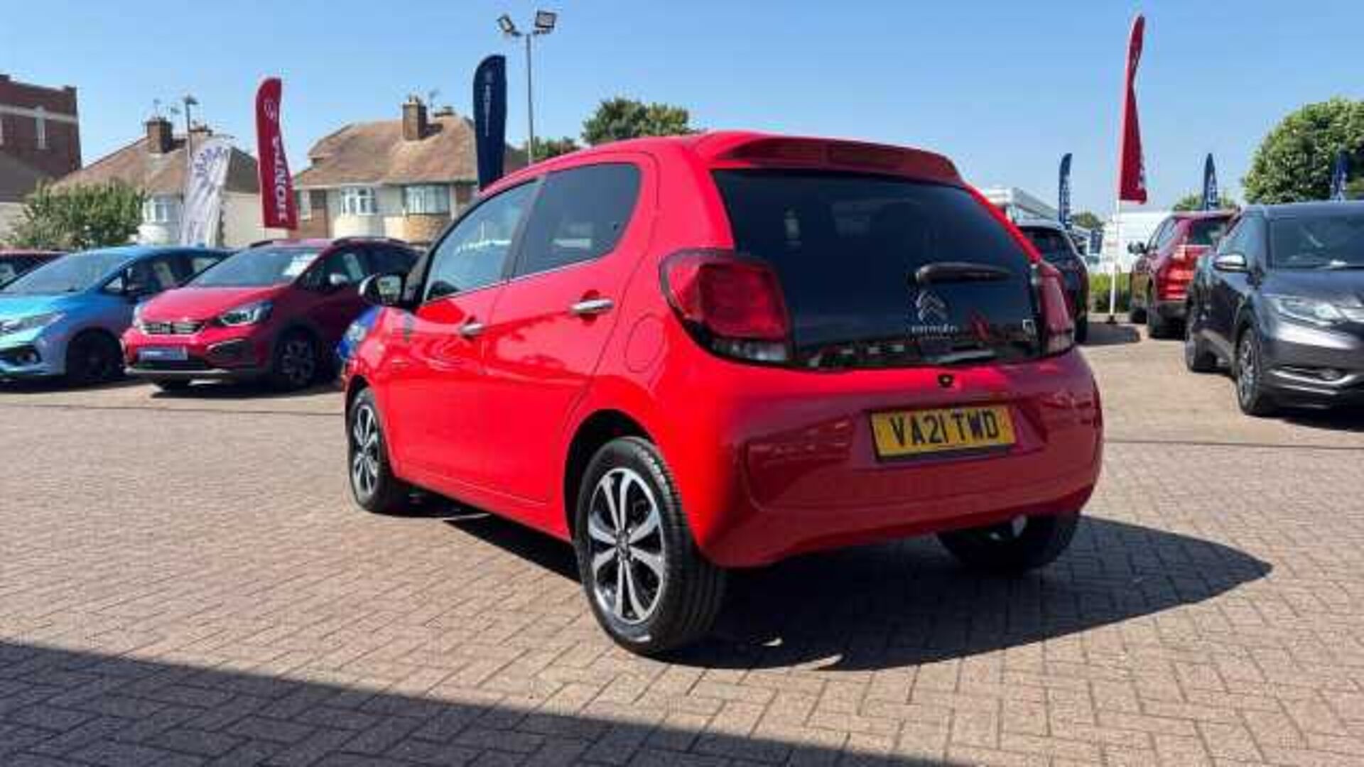 Citroen C1 1.0 VTi Shine Hatchback 5dr Petrol Manual Euro 6 (s/s) (72 ps) 