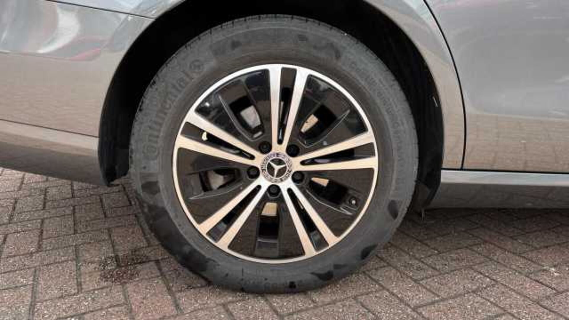 Mercedes-Benz 2.0 E220d Sport Saloon 4dr Diesel G-Tronic+ Euro 6 (s/s) (194 ps) 