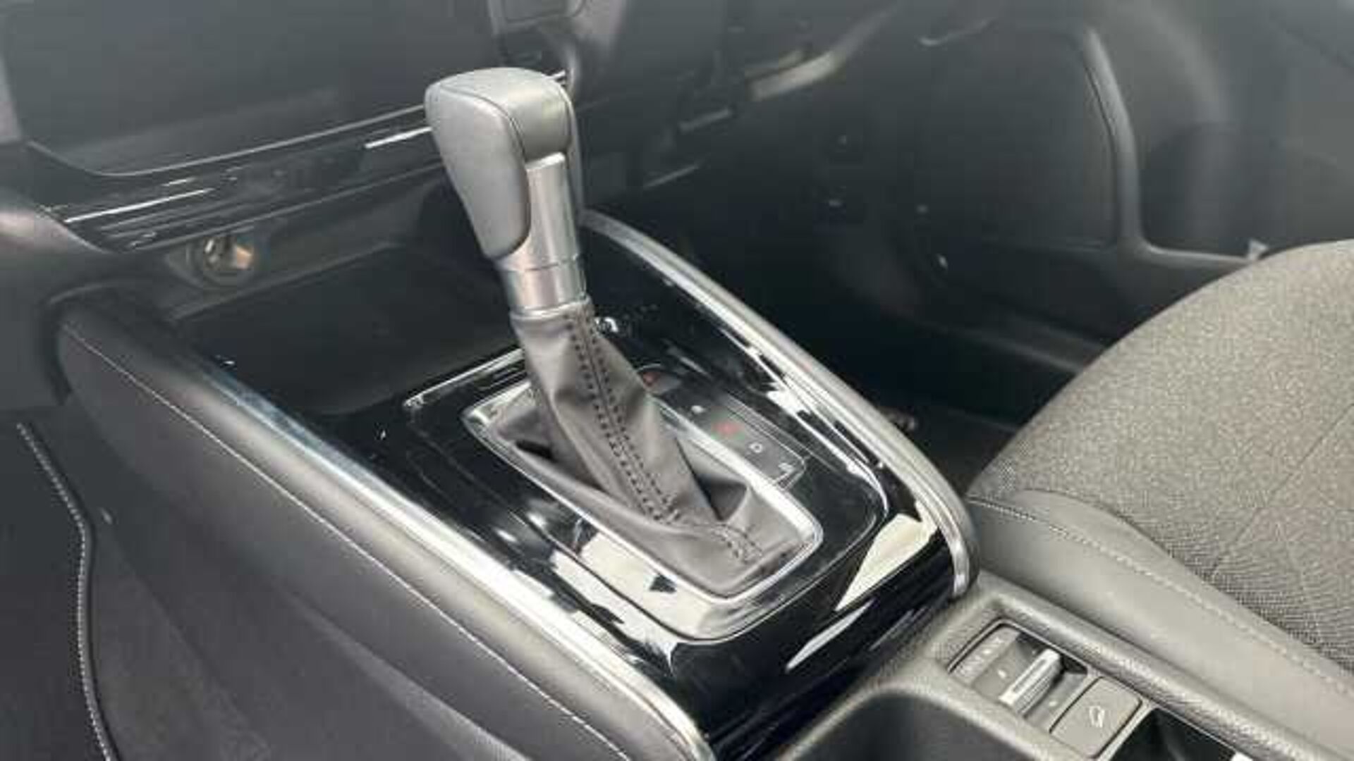 Honda HR-V Hybrid 1.5 h i-MMD e: HEV Advance SUV 5dr Petrol Hybrid CVT Euro 6 (s/s) (131 ps) 
