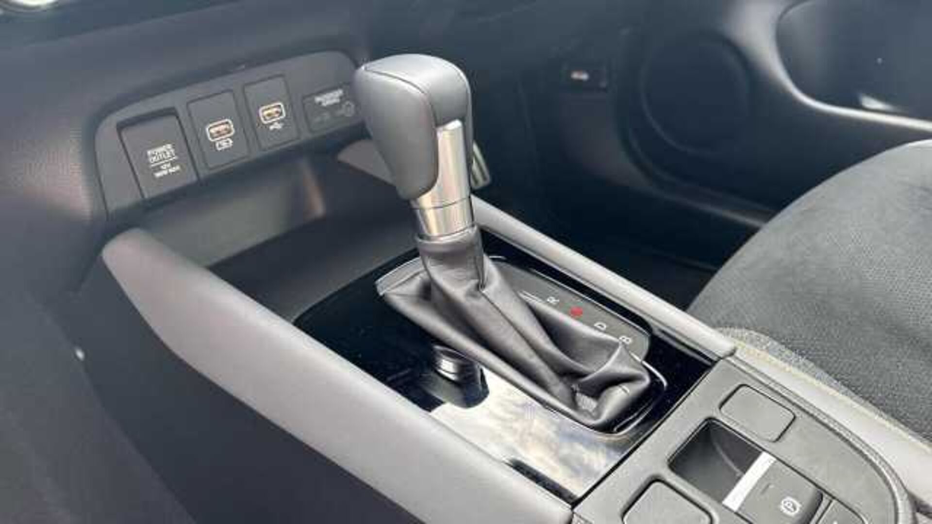 Honda Jazz 1.5 h i-MMD Advance Sport Hatchback 5dr Petrol Hybrid eCVT Euro 6 (s/s) (122 ps) 