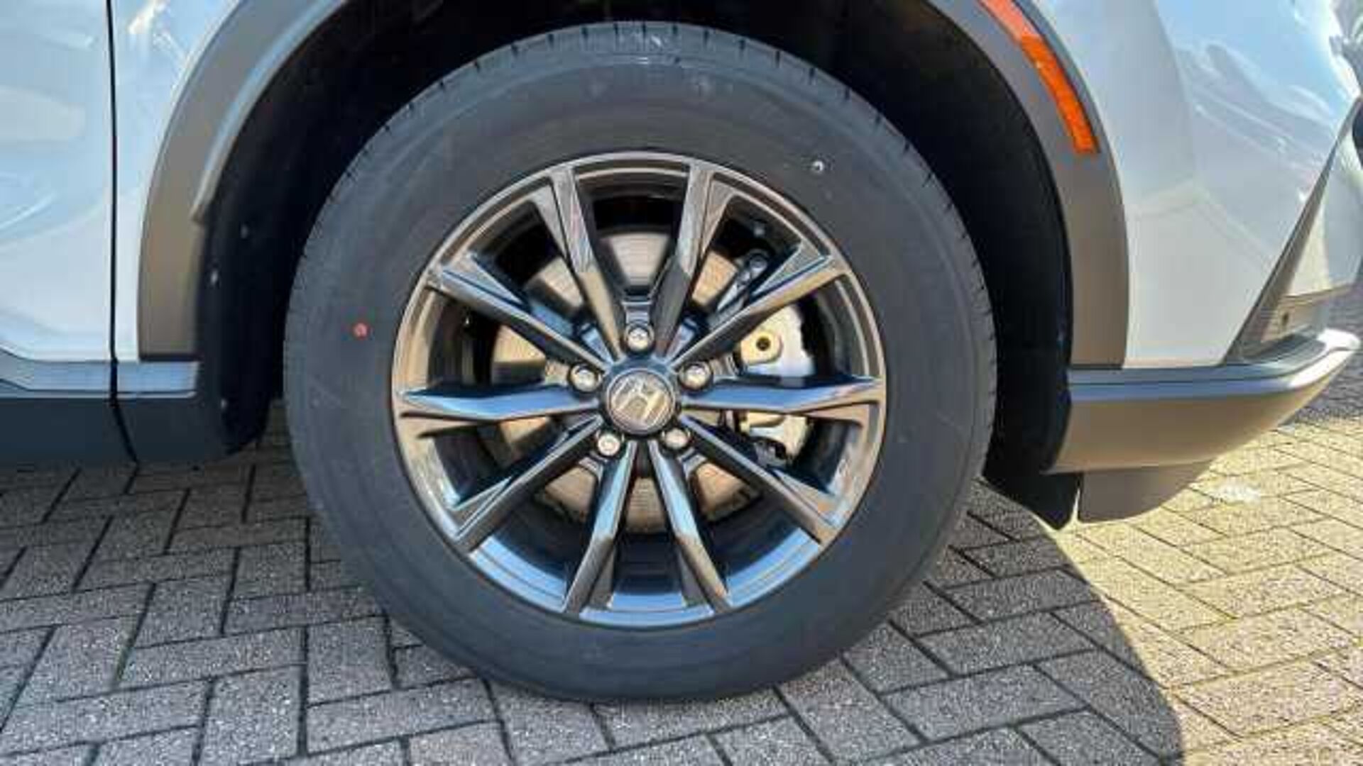 Honda CR-V Hybrid 2.0 h i-MMD Advance SUV 5dr Petrol Hybrid eCVT 4WD Euro 6 (s/s) (184 ps) 