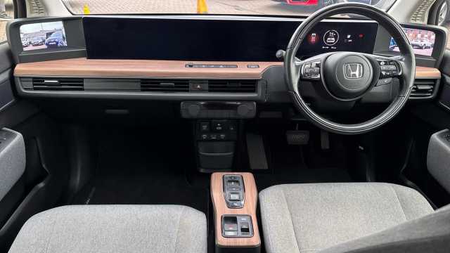 Honda e 35.5kWh Advance Hatchback 5dr Electric Auto (17in Alloy) (154 ps) 