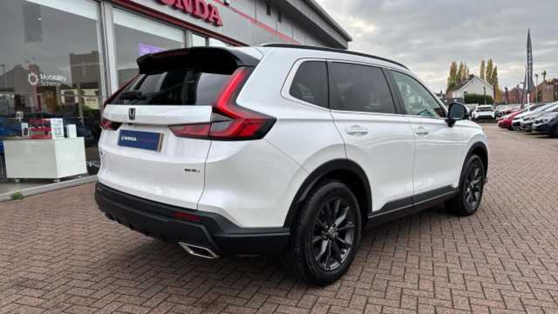 Honda CR-V Hybrid 2.0 h i-MMD Advance SUV 5dr Petrol Hybrid eCVT 4WD Euro 6 (s/s) (184 ps) 