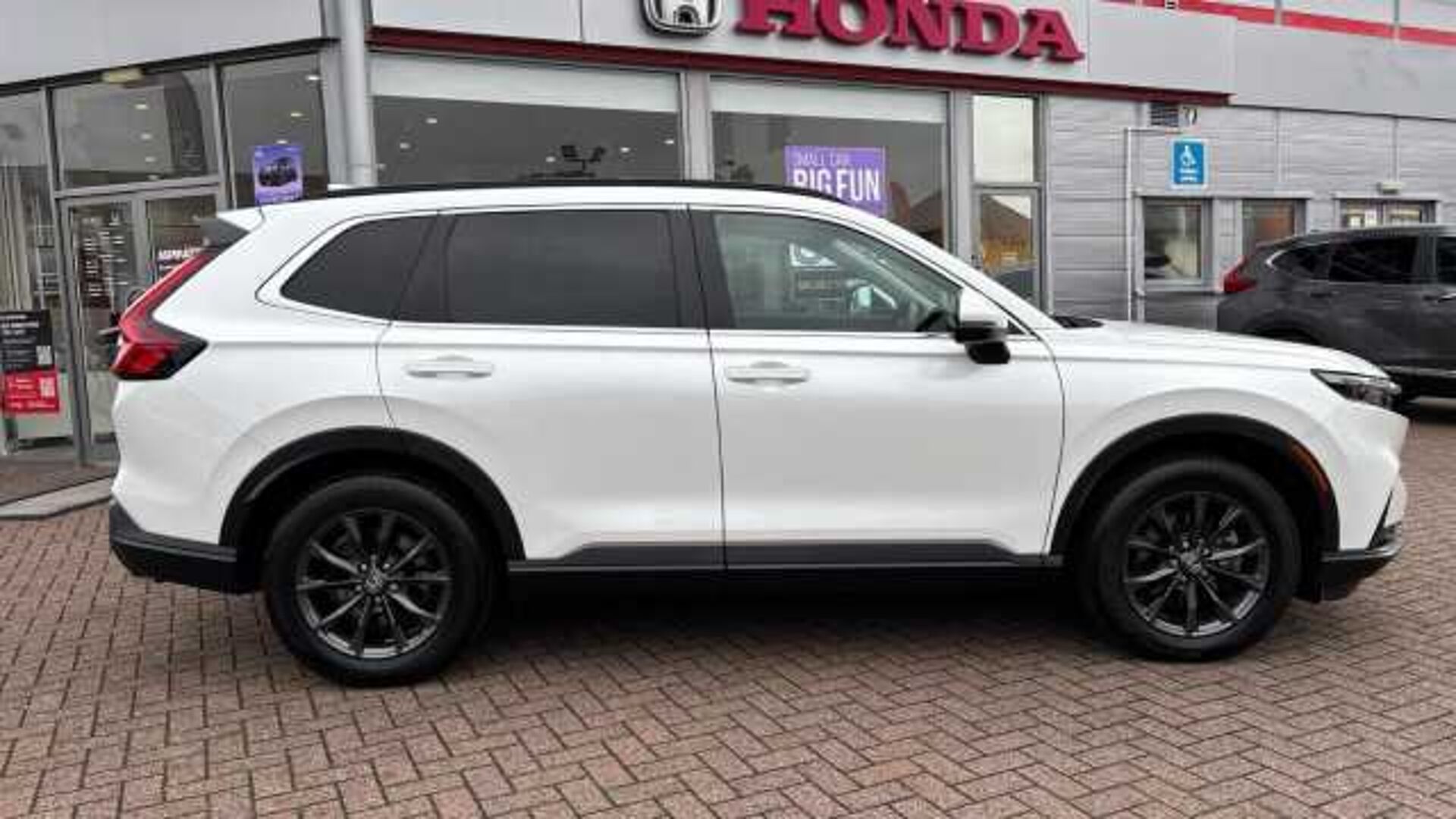 Honda CR-V Hybrid 2.0 h i-MMD Advance SUV 5dr Petrol Hybrid eCVT 4WD Euro 6 (s/s) (184 ps) 