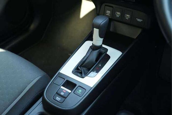 Honda Jazz Hybrid 1.5 h i-MMD Elegance eCVT Euro 6 (s/s) 5dr 