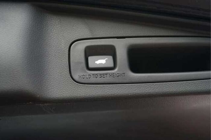 Honda CR-V Hybrid 2.0 h i-MMD EX SUV 5dr Petrol Hybrid eCVT 4WD Euro 6 (s/s) (184 ps) 