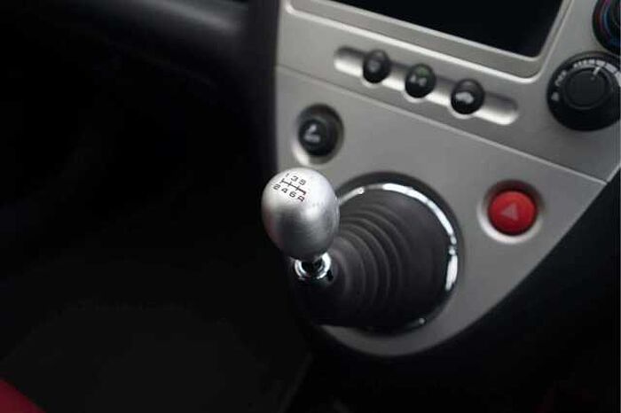 Honda Civic Type R 2.0 i-VTEC Type R Hatchback 3dr Petrol Manual (212 g/km 197 bhp) 