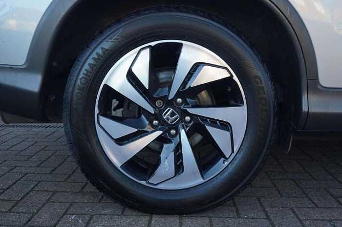 Honda CR-V 2.0 i-VTEC SR SUV 5dr Petrol Auto 4WD Euro 6 (155 ps) 