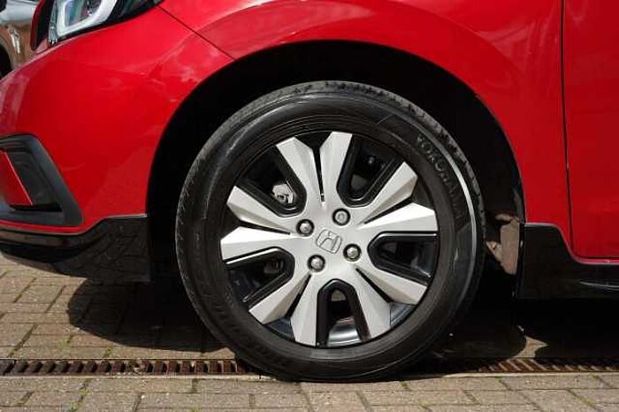 Honda Jazz Hybrid 1.5 h i-MMD SR Hatchback 5dr Petrol Hybrid eCVT Euro 6 (s/s) (109 ps) 