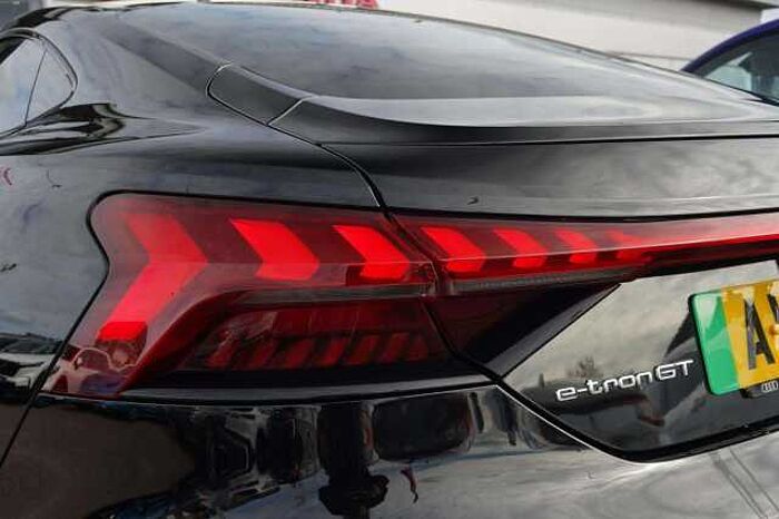 Audi e-tron GT 93.4kWh Saloon 4dr Electric Auto quattro (476 ps) 