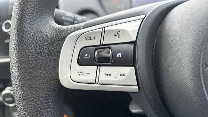 Honda Jazz Hybrid 1.5 h i-MMD SR Hatchback 5dr Petrol Hybrid eCVT Euro 6 (s/s) (109 ps) 