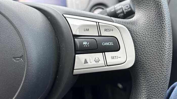 Honda Jazz Hybrid 1.5 h i-MMD SR Hatchback 5dr Petrol Hybrid eCVT Euro 6 (s/s) (109 ps) 