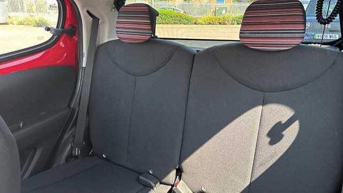 Citroen C1 1.0 VTi Shine Hatchback 5dr Petrol Manual Euro 6 (s/s) (72 ps) 