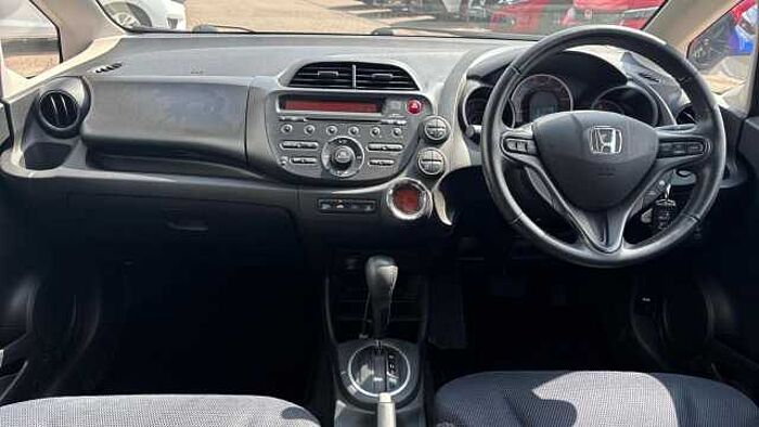 Honda Jazz 1.4 i-VTEC ES Plus Hatchback 5dr Petrol CVT Euro 5 (99 ps) 