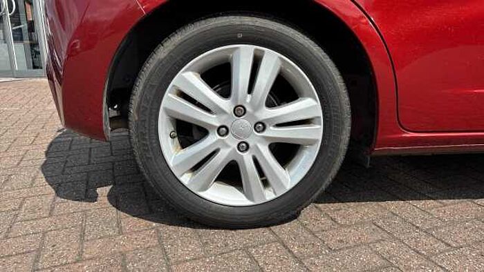 Honda Jazz 1.4 i-VTEC ES Plus Hatchback 5dr Petrol CVT Euro 5 (99 ps) 