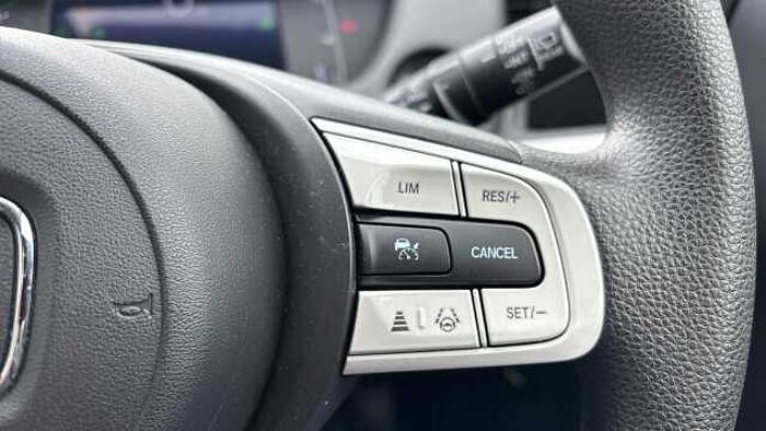 Honda Jazz Hybrid 1.5 h i-MMD SR Hatchback 5dr Petrol Hybrid eCVT Euro 6 (s/s) (109 ps) 